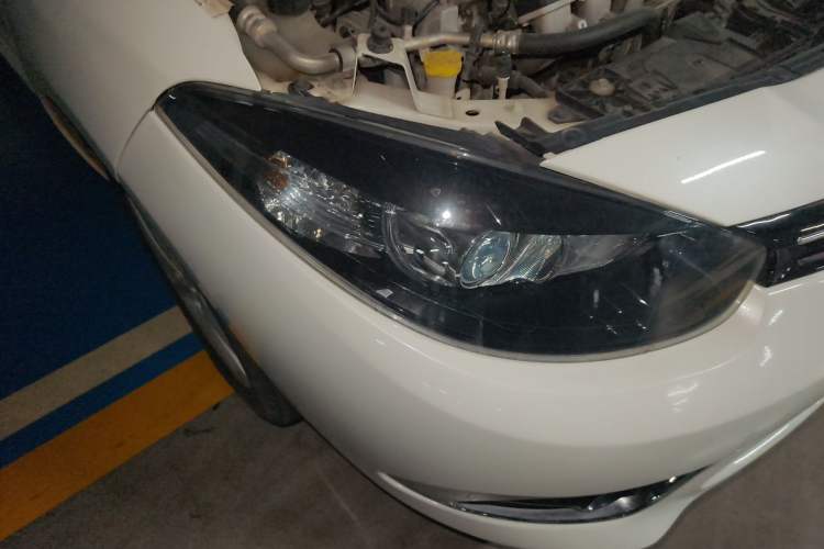 Used Renault Fluence 2015 2.0L Fashion Edition Right Front Headlight