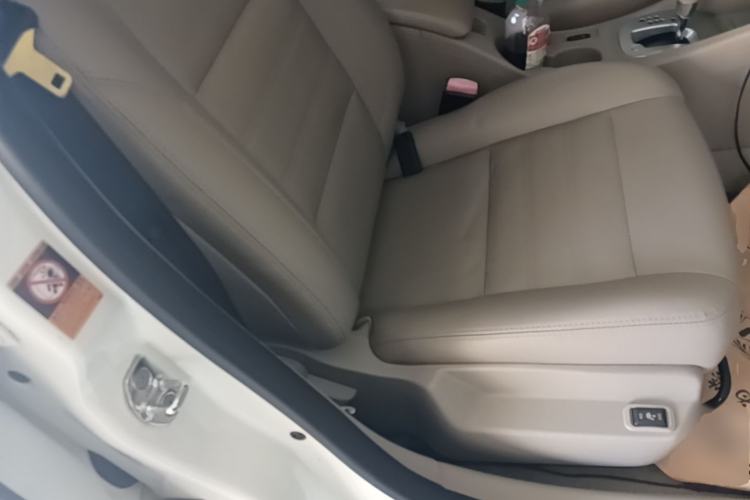 Used Renault Fluence 2015 2.0L Fashion Edition Right Front Seat