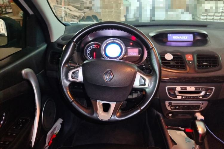 Used Renault Fluence 2015 2.0L Fashion Edition Steering Wheel