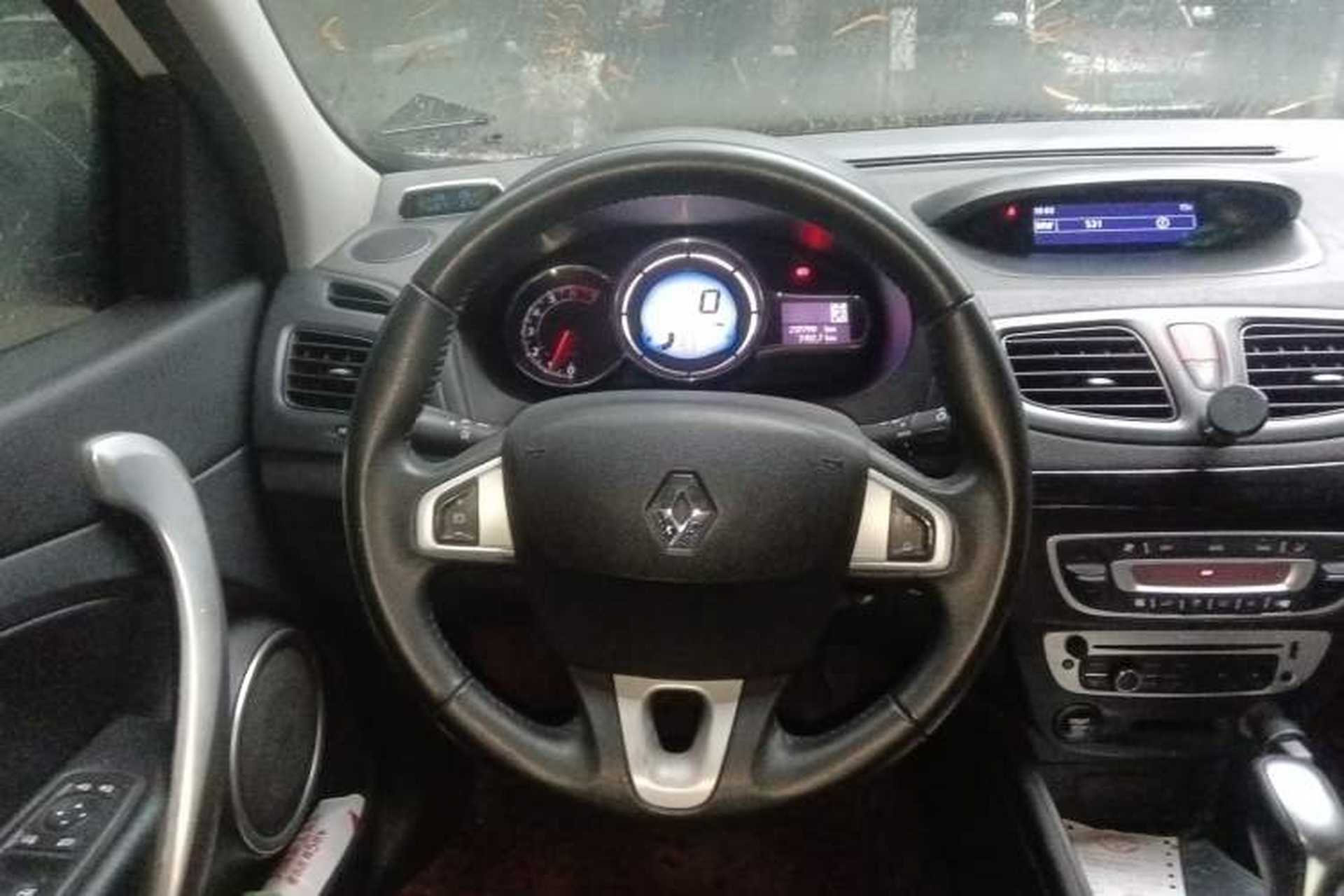 Used Renault Fluence 2015 2.0L Fashion Edition Steering Wheel
