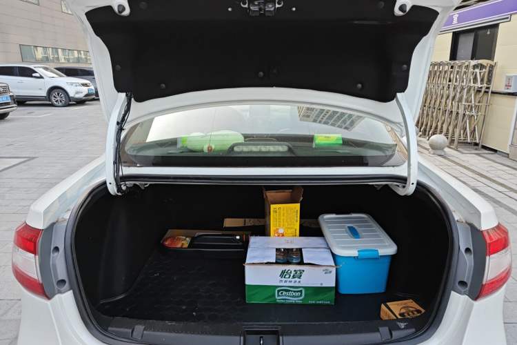 Used Renault Fluence 2015 2.0L Fashion Edition Trunk