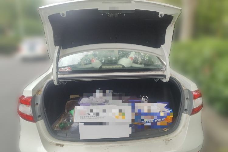 Used Renault Fluence 2015 2.0L Standard Edition Trunk
