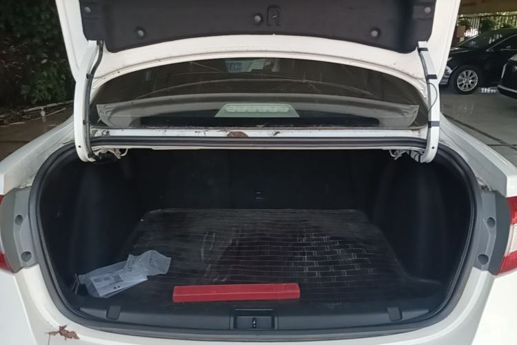 Used Renault Fluence 2015 2.0L Fashion Edition Trunk
