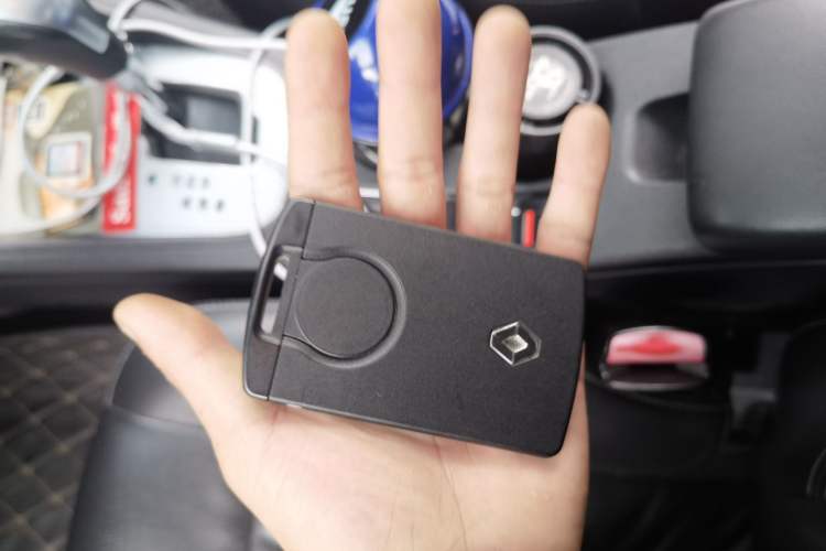 Used Renault Fluence 2015 2.0L Fashion Edition Vehicle Key