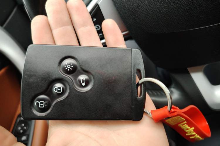 Used Renault Fluence 2015 2.0L Standard Edition Vehicle Key