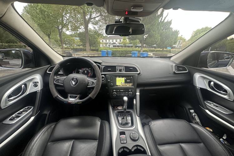 Used Renault Kadjar 2016 2.0L Four-Wheel Drive Ultimate Edition Interior 3