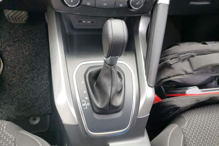 Used Renault Kadjar 2017 2.0L Two-Wheel Drive Fashion Edition Gear Lever