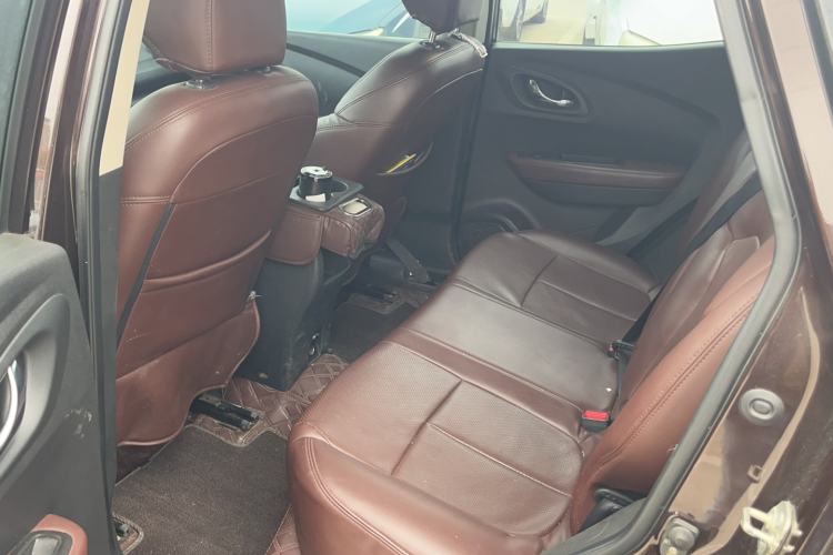 Used Renault Kadjar 2017 2.0L Two-Wheel Drive Comfort Edition Interior 1