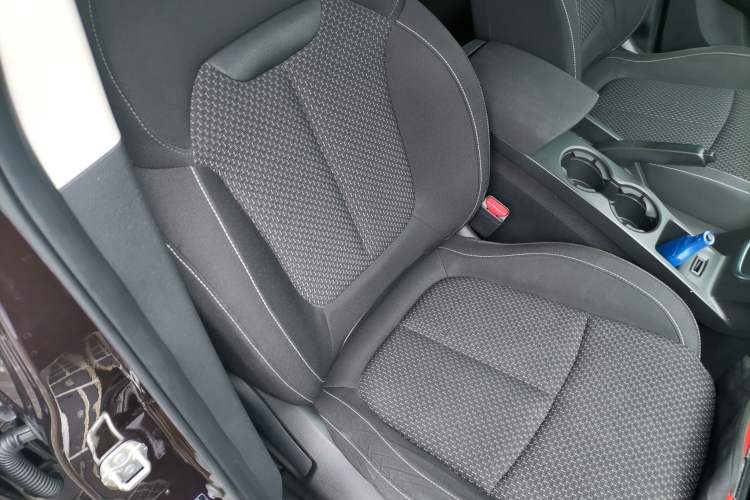 Used Renault Kadjar 2017 2.0L Two-Wheel Drive Fashion Edition Right Front Seat