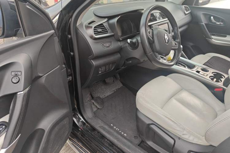 Used Renault Kadjar 2016 2.0L Two-Wheel-Drive Luxury Edition Driver Seat