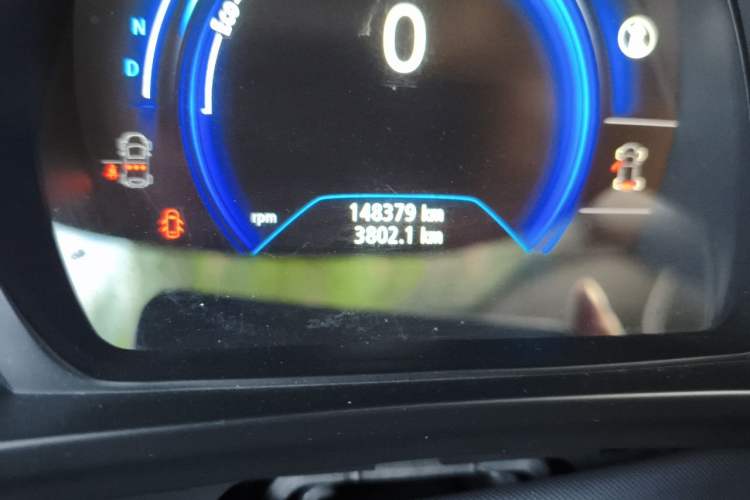 Used Renault Kadjar 2016 2.0L Two-Wheel-Drive Luxury Edition Odometer Close Up