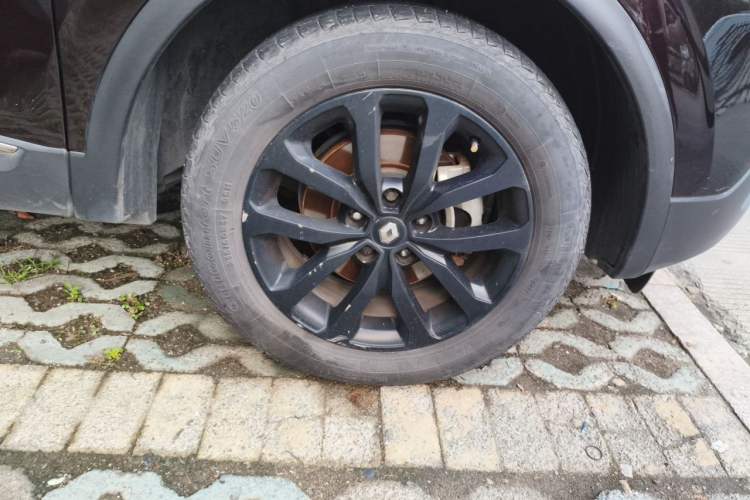 Used Renault Kadjar 2016 2.0L Two-Wheel-Drive Luxury Edition Right Front Wheel Hub