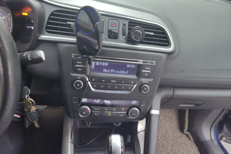Used Renault Kadjar 2016 2.0L Two-Wheel Drive Leading Edition Audio And AC Panel