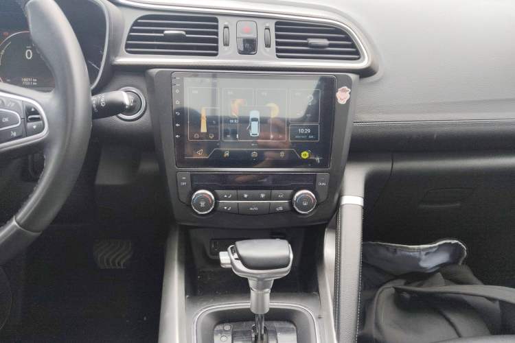 Used Renault Kadjar 2016 2.0L Two-Wheel Drive Prestige Edition Audio And AC Panel