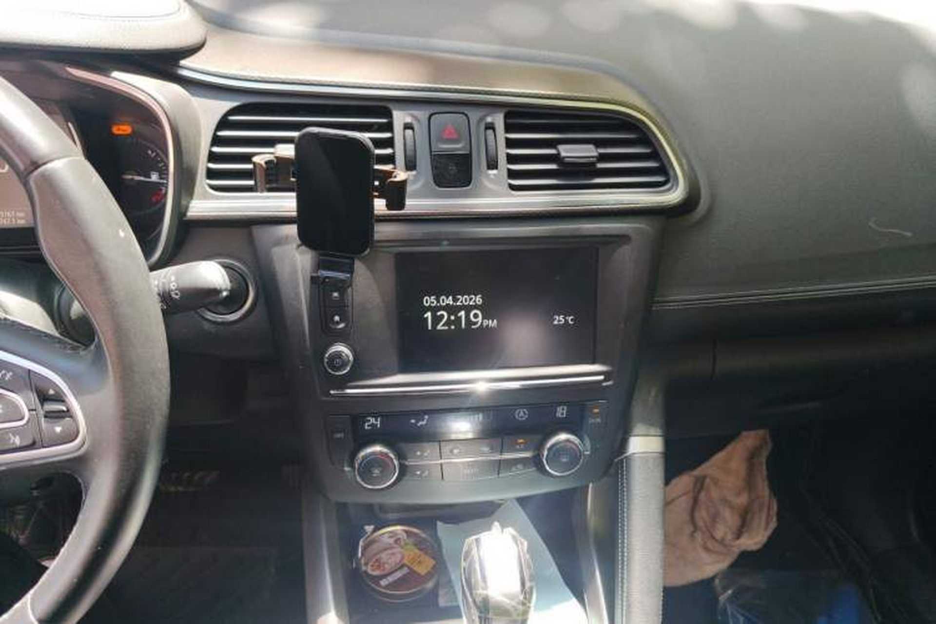 Used Renault Kadjar 2016 2.0L Two-Wheel Drive Prestige Edition Audio And AC Panel