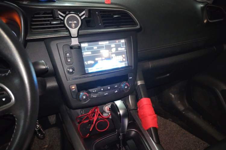 Used Renault Kadjar 2016 2.0L Two-Wheel-Drive Luxury Edition Audio And AC Panel