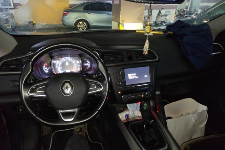 Used Renault Kadjar 2016 2.0L Two-Wheel-Drive Luxury Edition Center Console
