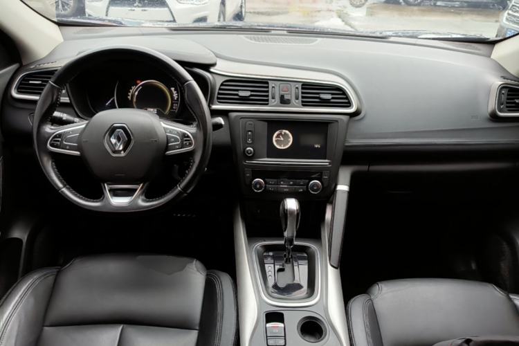 Used Renault Kadjar 2016 2.0L Two-Wheel-Drive Luxury Edition Center Console