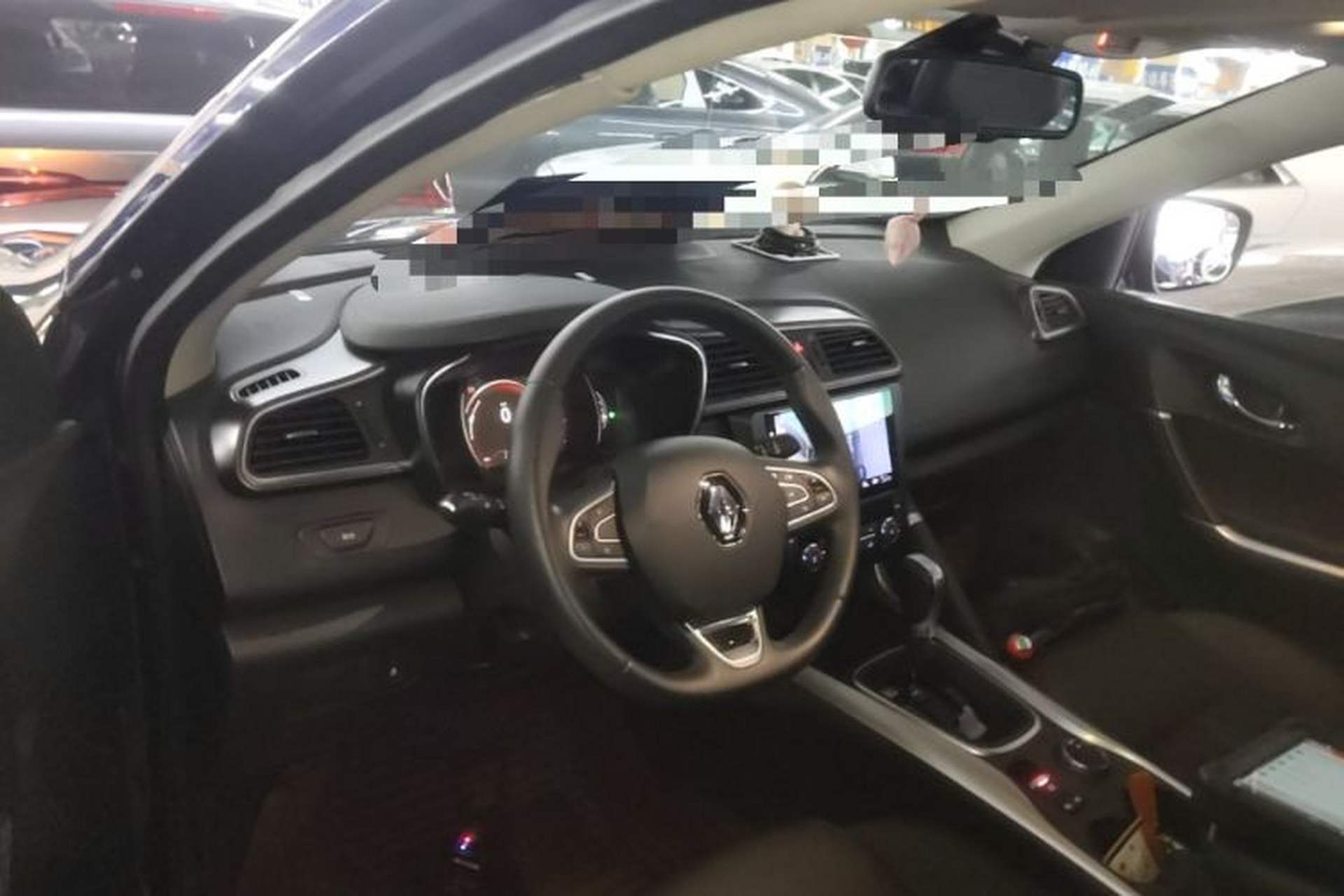 Used Renault Kadjar 2016 2.0L Four-Wheel Drive Ultimate Edition Center Console