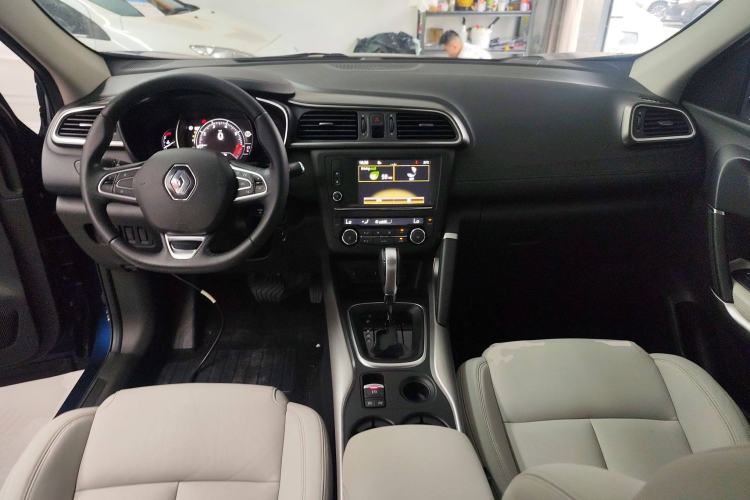 Used Renault Kadjar 2016 2.0L Two-Wheel-Drive Luxury Edition Center Console