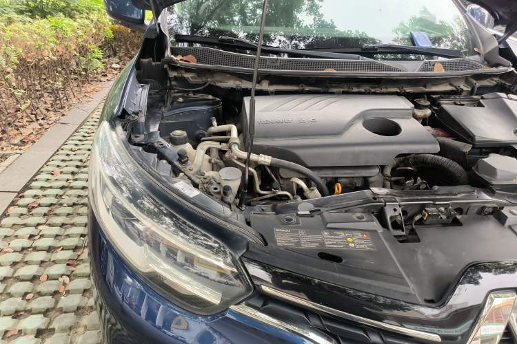 Used Renault Kadjar 2016 2.0L Two-Wheel-Drive Luxury Edition Engine Bay Right
