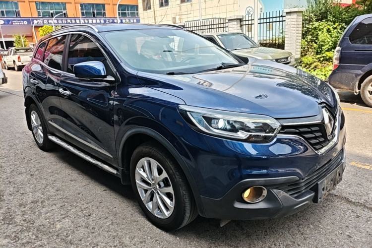 Used Renault Kadjar 2016 2.0L Two-Wheel-Drive Luxury Edition Front Right 45 Deg