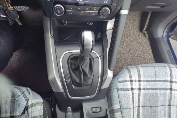 Used Renault Kadjar 2016 2.0L Two-Wheel Drive Leading Edition Gear Lever
