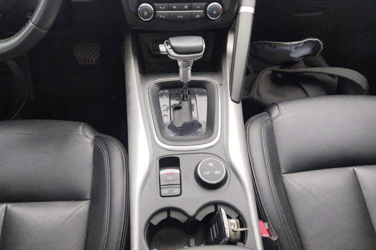 Used Renault Kadjar 2016 2.0L Two-Wheel Drive Prestige Edition Gear Lever