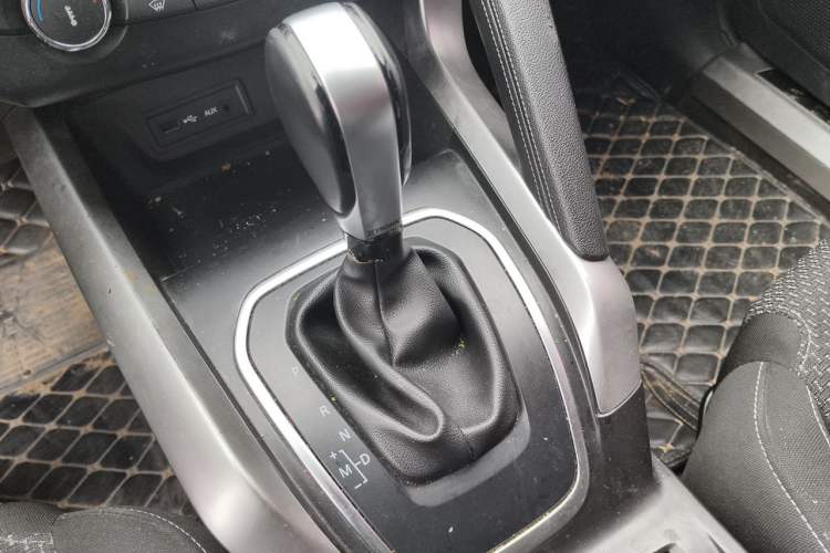 Used Renault Kadjar 2016 2.0L Two-Wheel Drive Comfort Edition Gear Lever