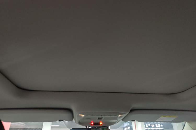 Used Renault Kadjar 2016 2.0L Two-Wheel-Drive Luxury Edition Headliner