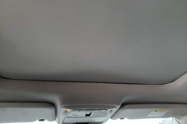 Used Renault Kadjar 2016 2.0L Two-Wheel-Drive Luxury Edition Headliner