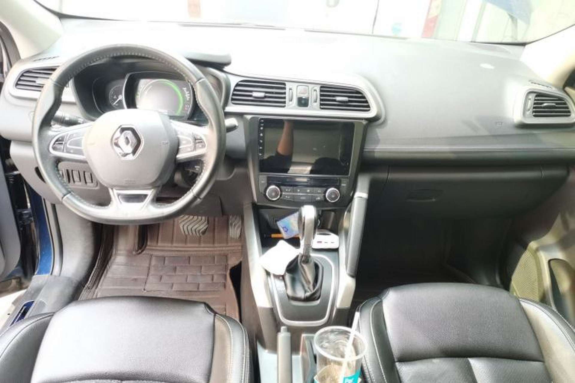Used Renault Kadjar 2016 2.0L Two-Wheel Drive Leading Edition Interior 2