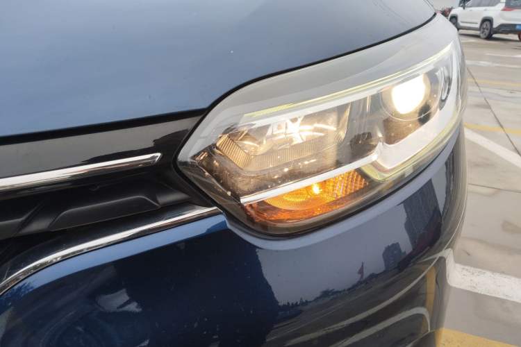 Used Renault Kadjar 2016 2.0L Two-Wheel Drive Prestige Edition Left Front Headlight