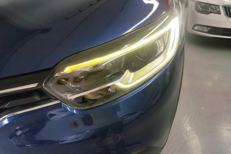 Used Renault Kadjar 2016 2.0L Two-Wheel-Drive Luxury Edition Left Front Headlight