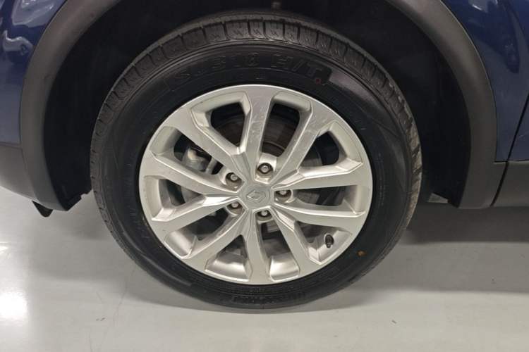 Used Renault Kadjar 2016 2.0L Two-Wheel-Drive Luxury Edition Left Front Wheel Hub
