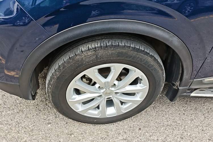 Used Renault Kadjar 2016 2.0L Two-Wheel-Drive Luxury Edition Left Front Wheel Hub
