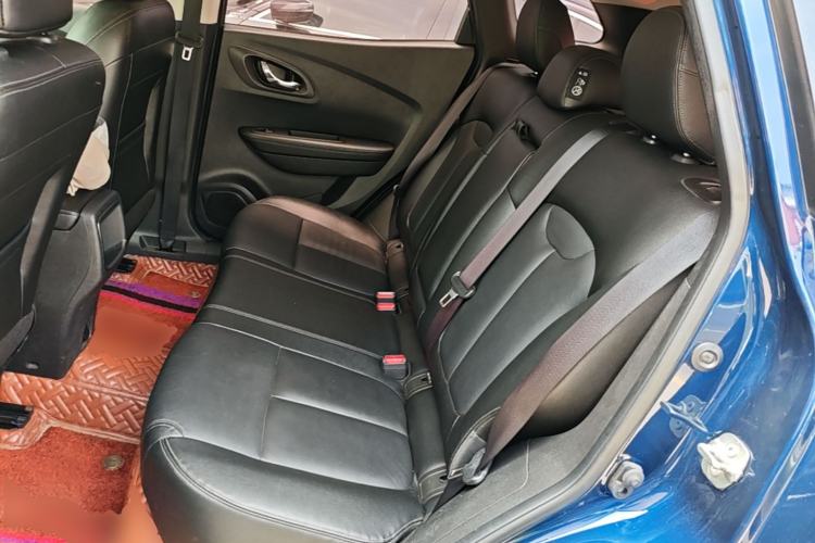 Used Renault Kadjar 2016 2.0L Two-Wheel-Drive Luxury Edition Left Rear Seat