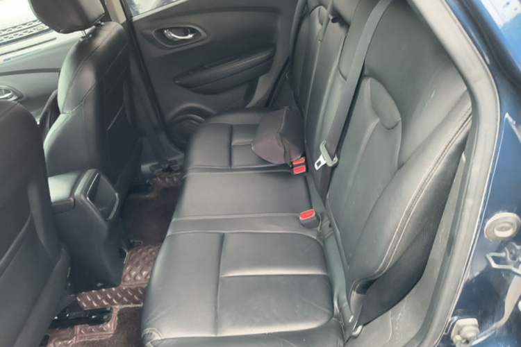 Used Renault Kadjar 2016 2.0L Two-Wheel-Drive Luxury Edition Left Rear Seat
