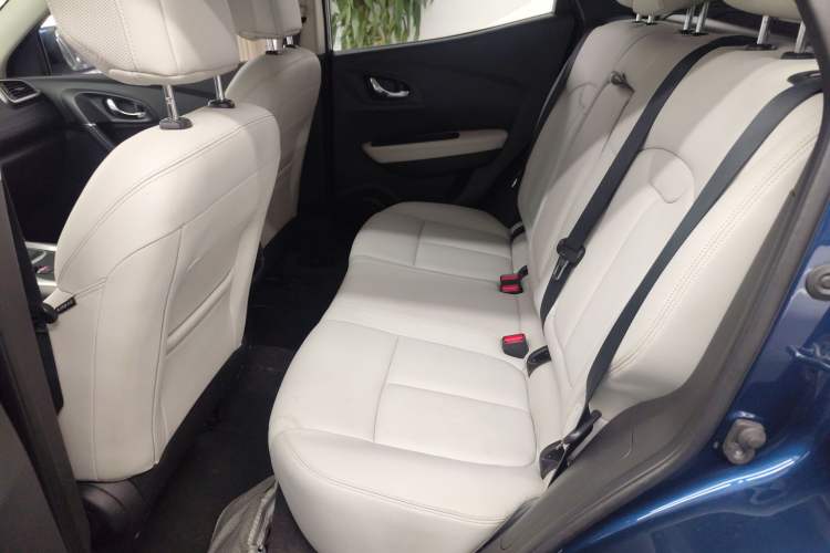 Used Renault Kadjar 2016 2.0L Two-Wheel-Drive Luxury Edition Left Rear Seat