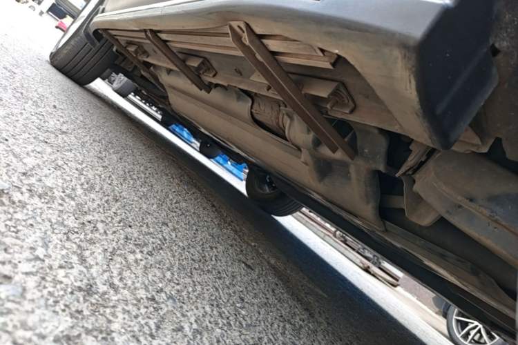 Used Renault Kadjar 2016 2.0L Two-Wheel-Drive Luxury Edition Left Side Sill