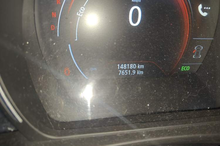 Used Renault Kadjar 2016 2.0L Two-Wheel Drive Prestige Edition Odometer Close Up