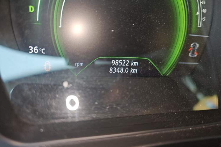 Used Renault Kadjar 2016 2.0L Two-Wheel Drive Leading Edition Odometer Close Up