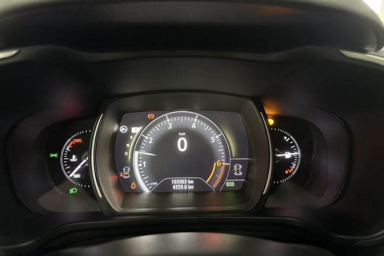 Used Renault Kadjar 2016 2.0L Two-Wheel Drive Prestige Edition Odometer Close Up
