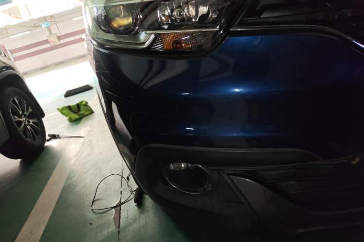 Used Renault Kadjar 2016 2.0L Two-Wheel-Drive Luxury Edition Right Front Headlight