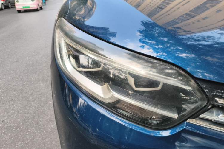 Used Renault Kadjar 2016 2.0L Two-Wheel Drive Prestige Edition Right Front Headlight
