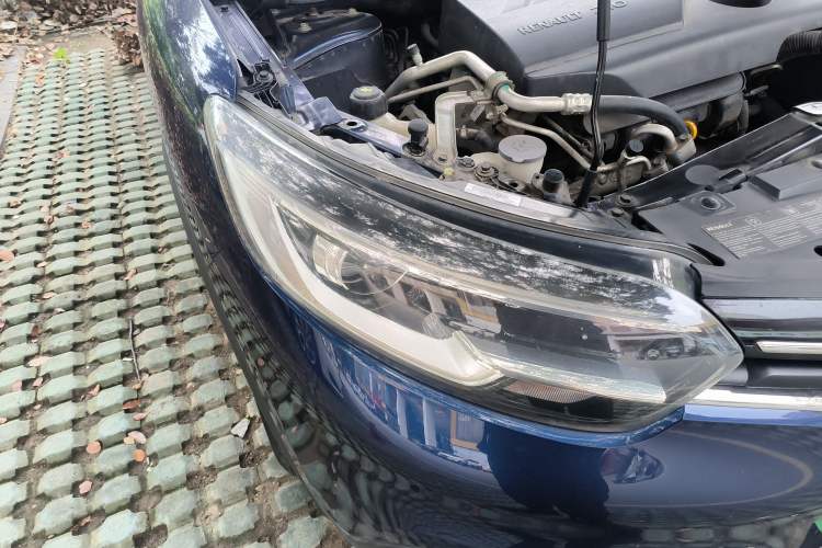 Used Renault Kadjar 2016 2.0L Two-Wheel-Drive Luxury Edition Right Front Headlight