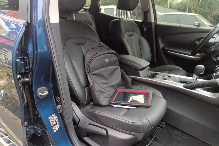Used Renault Kadjar 2016 2.0L Two-Wheel-Drive Luxury Edition Right Front Seat