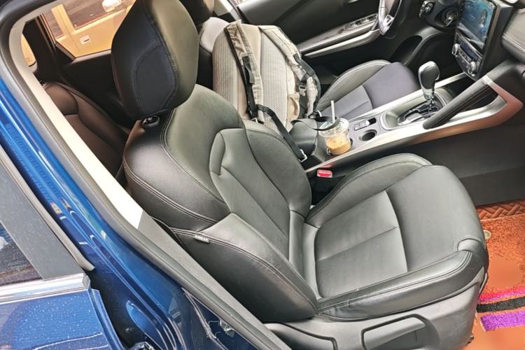 Used Renault Kadjar 2016 2.0L Two-Wheel-Drive Luxury Edition Right Front Seat