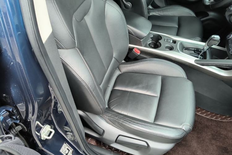 Used Renault Kadjar 2016 2.0L Two-Wheel-Drive Luxury Edition Right Front Seat