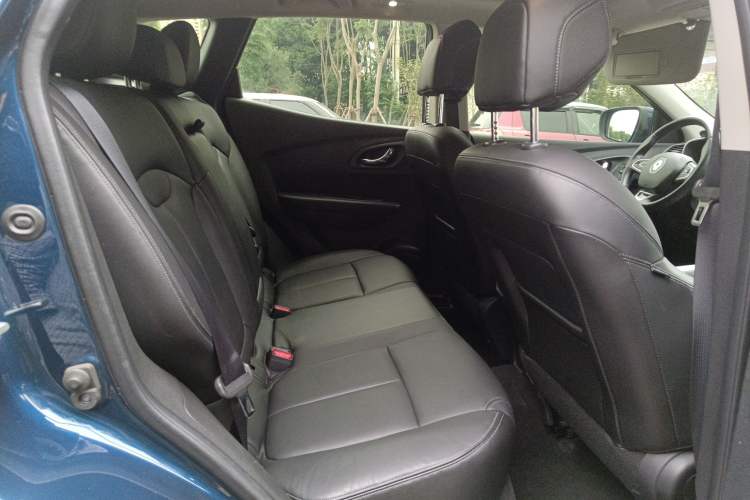 Used Renault Kadjar 2016 2.0L Two-Wheel-Drive Luxury Edition Right Rear Seat